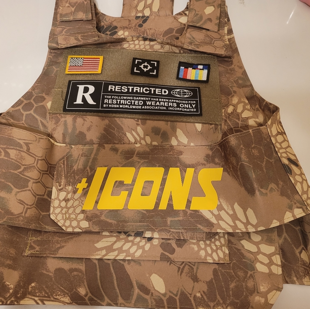 Vest - Picture 6 of 8